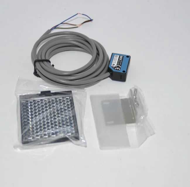 WL100-N1439 WL100N1439 1PC New SICK Photoelectric Switch free ship