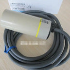 E2K-C25ME2 1PC NEW Omron Capacitive Proximity Switch free shipping