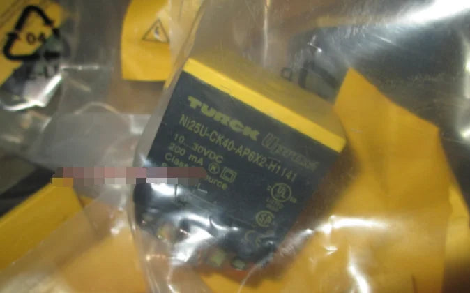 BI15-CK40-AP6X2-H1141 1PC New Turck Proximity Switch free ship