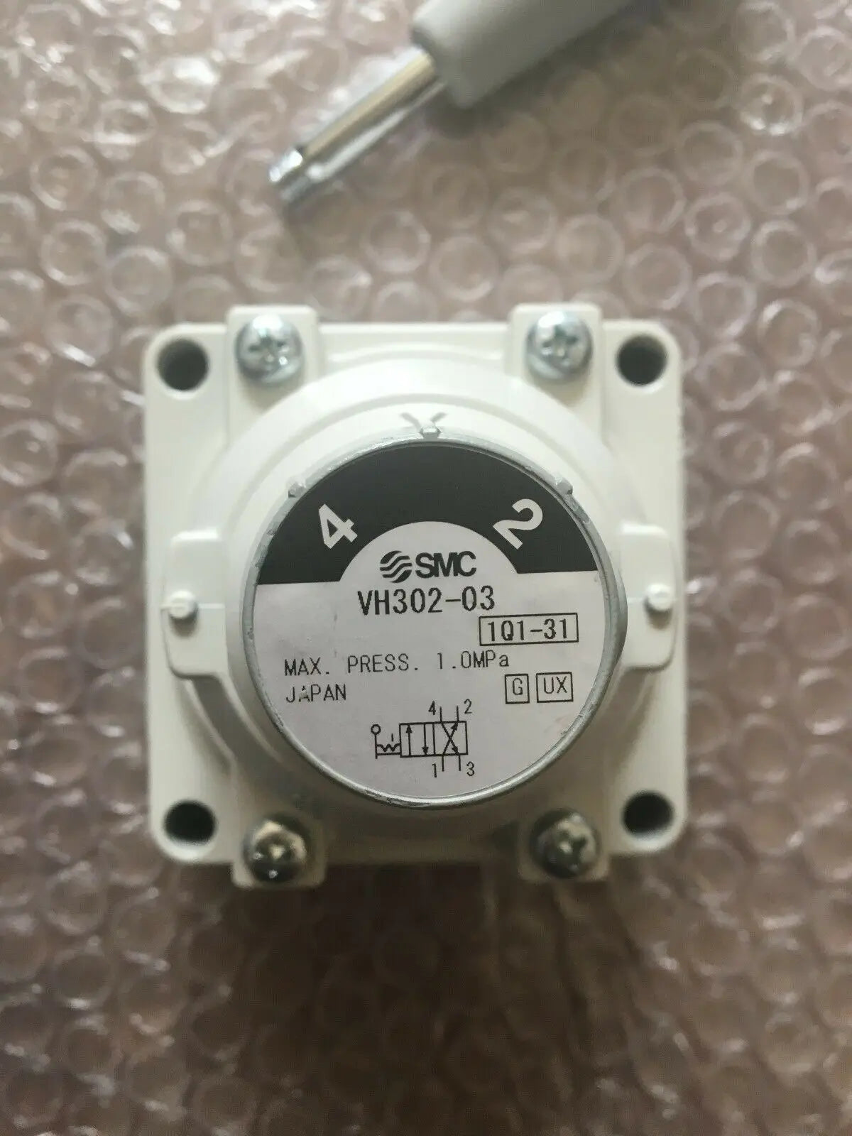 1PC NEW SMC VH302-03 free shipping