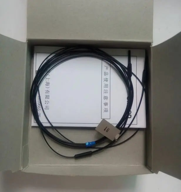 E32-D22B E32D22B 1PC New OMRON fiber optic sensor free shipping