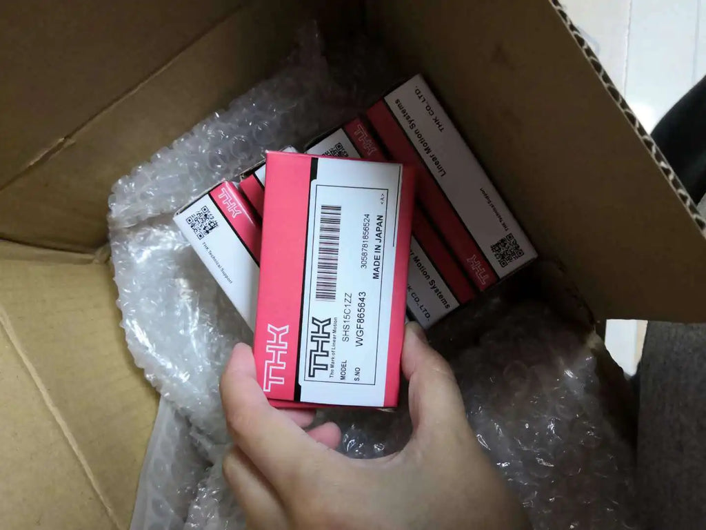 1PC  NEW   THK   SHS15C1ZZ     free  shipping