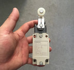 D4B-1A11N D4B1A11N 1PC New Omron Limit Switch free ship