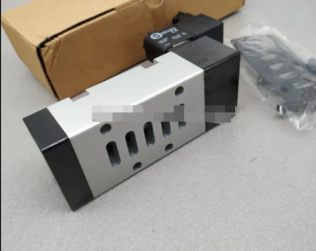 1PC NEW SHAKO PS520-02D DC24V free shipping