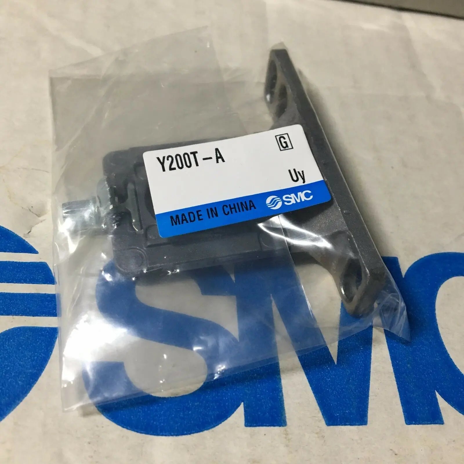 New SMC Y200T-A filter bracket free shipping