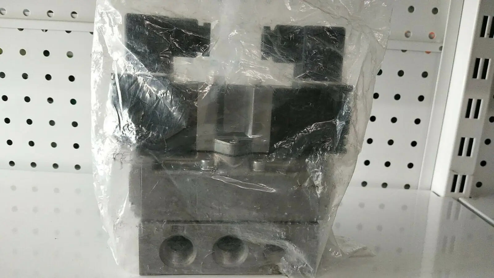 1PC  NEW  CKD  4F520-15-DC24V    4F520-15   DC24V   free  shipping
