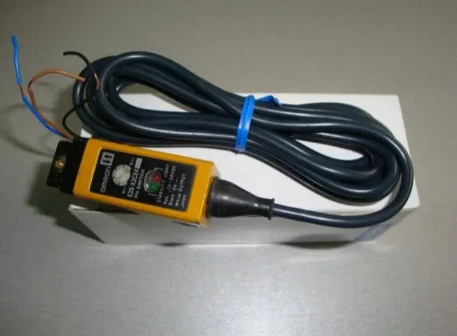 E3S-X2CE4 E3SX2CE4 1pcs Omron plc NEW IN BOX