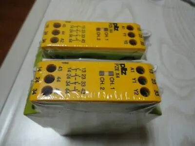 1pc new PZE X4 24VDC 4n/o 774585