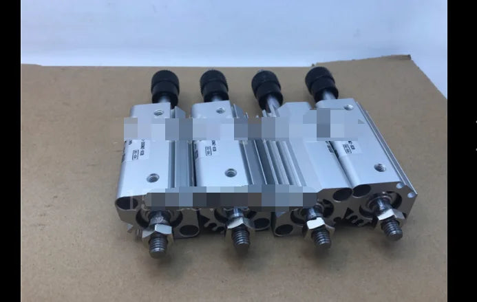 1PC  NEW   SMC   CQ2B125-35D-XC8     free  shipping