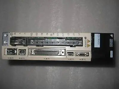 1pc new Yaskawa SGDV-1R6A05A 200W