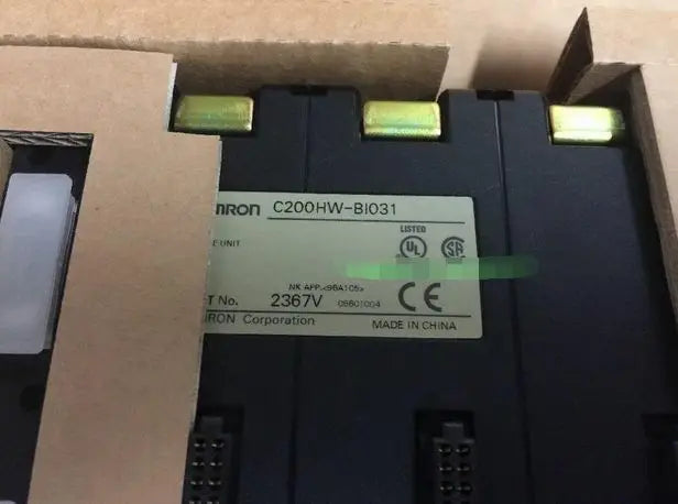 C200HW-BI031 C200HWBI031 1PC New In Box OMRON PLC free shipping