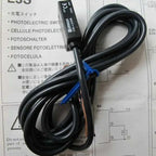 E3S-LS3NW E3S LS3NW 12-24VDC New Omron Photoelectric Switch free shipping