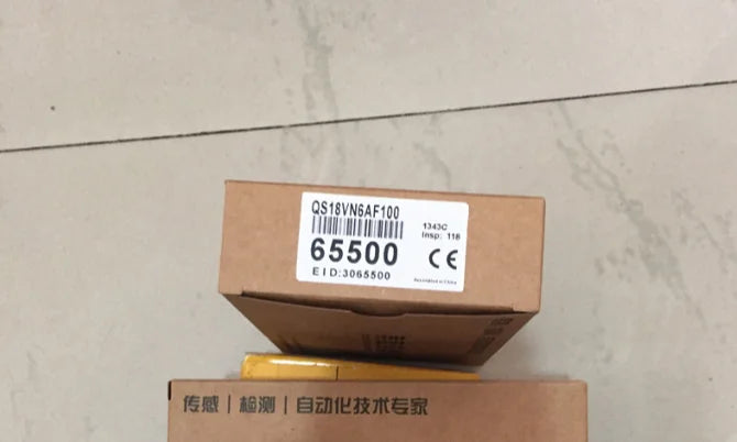 QS18VN6AF100 1PC New BANNER Photoelectric Sensor free ship