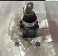 1PC NEW Schneider XB2-BG21C XB2 BG21C Free Shipping