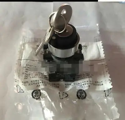 1PC NEW Schneider XB2-BG21C XB2 BG21C Free Shipping