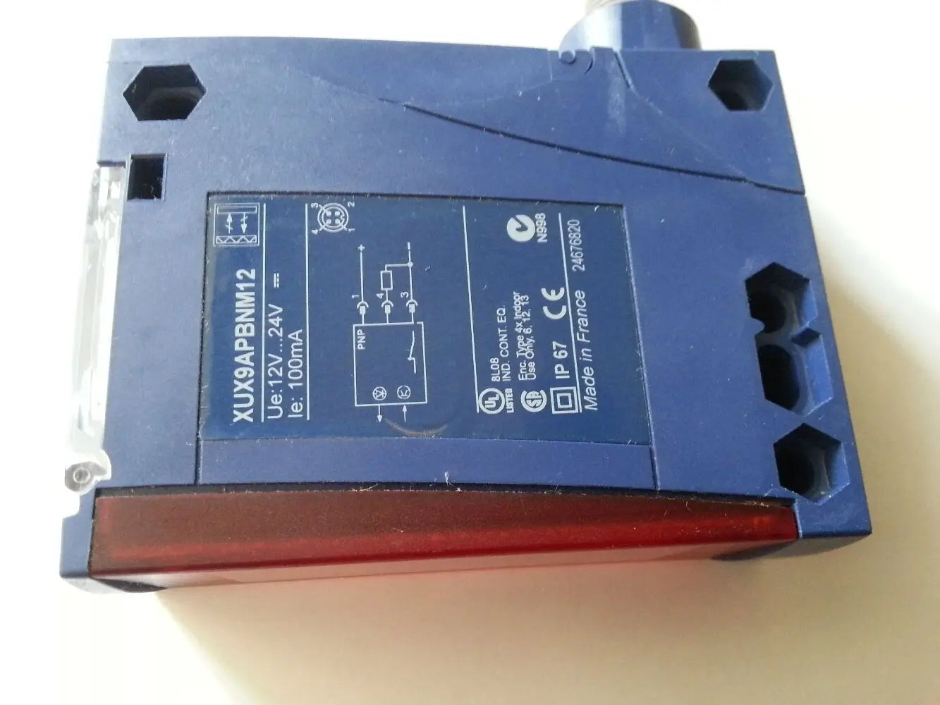 XUX9APBNM12 1PC NEW Schneider