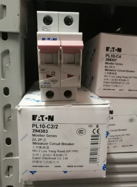 1PC  NEW   EATON  MOELLER  PL10-C2/2   free shipping