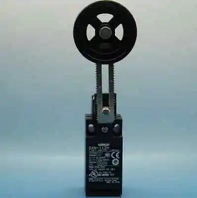 D4N-112H D4N112H 1PC NEW OMRON limit switch free shipping