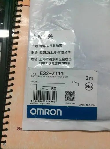 E32-ZT11L E32 ZT11L NEW IN BOX Omron Optical Fiber Sensor free shipping