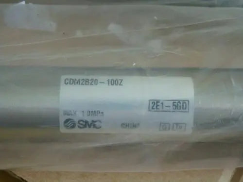 New SMC CDM2B20-100Z cylinder free shipping