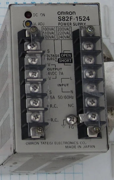 New OMRON S82F-1524 Switching power supply free shipping