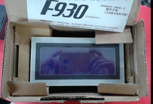 1pc NEW IN BOX Mitsubishi F930GOT-BWD-C