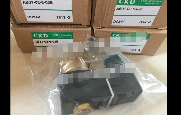 1PC  NEW  CKD   AB31-02-6-02E-DC24V   AB31-02-6-02E  DC24V   free  shipping
