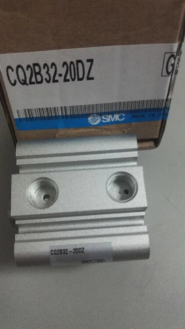 New SMC CQ2B32-20DZ cylinder free shipping