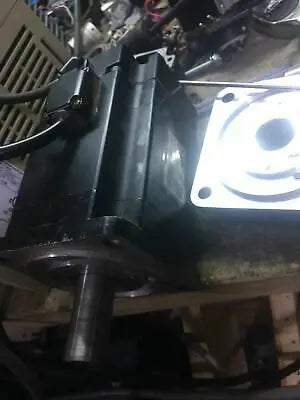 1pc new Yaskawa SGMJV-08ADE6S 04ADE6S