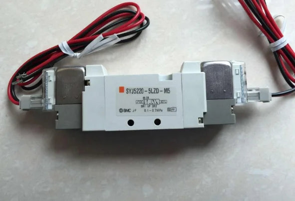 SYJ5220-5LZD-M5 SYJ52205LZDM5 1PC New SMC solenoid valve free shipping