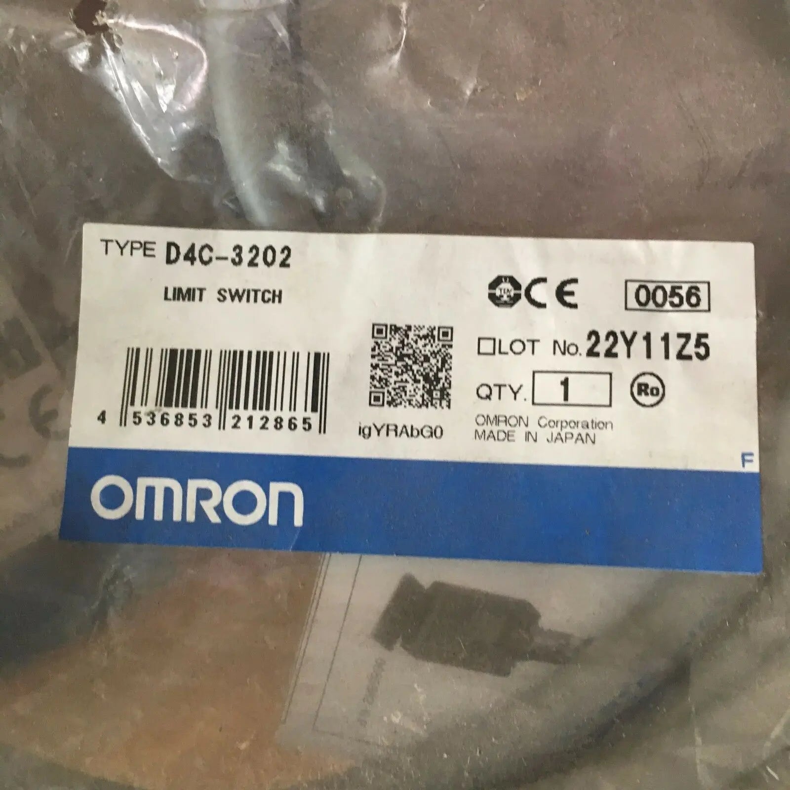 New Omron Limit Switch D4C-3202 D4C3202 free shipping