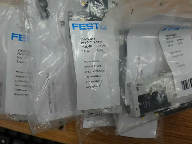 1PC   NEW    FESTO    VUVG-B14-P53C-ZT-F-1T1L    573485    free   shipping