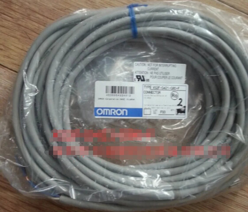 1PC NEW Omron connector XS2F-D421-D80-F free shipping