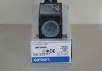 D4N-4122 D4N4122 1PCS NEW OMRON Travel Switch free shipping