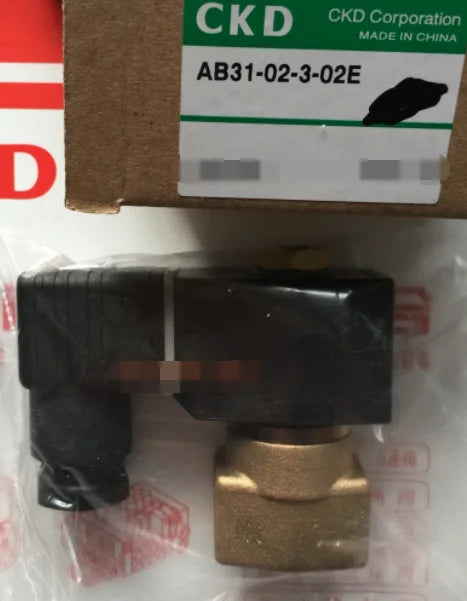 1PC  NEW  CKD  AB31-02-3-02E-AC220V  AB31-02-3-02E   AC220V   free  shipping