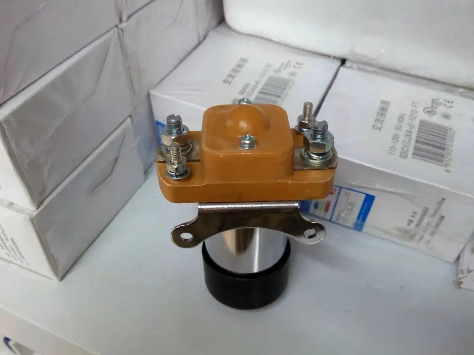 1PC  NEW   Tianshui 213   GSZ2-50DB   DC24V  free  shipping