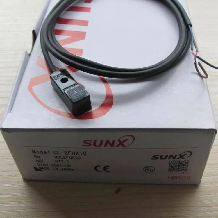 New  SUNX  GL-8FUX10  Proximity switch  free shipping