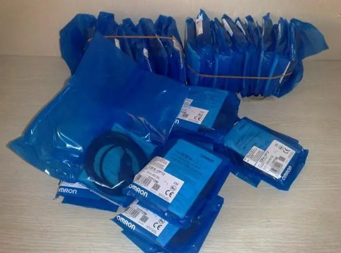 E3FA-TP21 E3FATP21 New Omron optoelectronic switch New In Box free shipping
