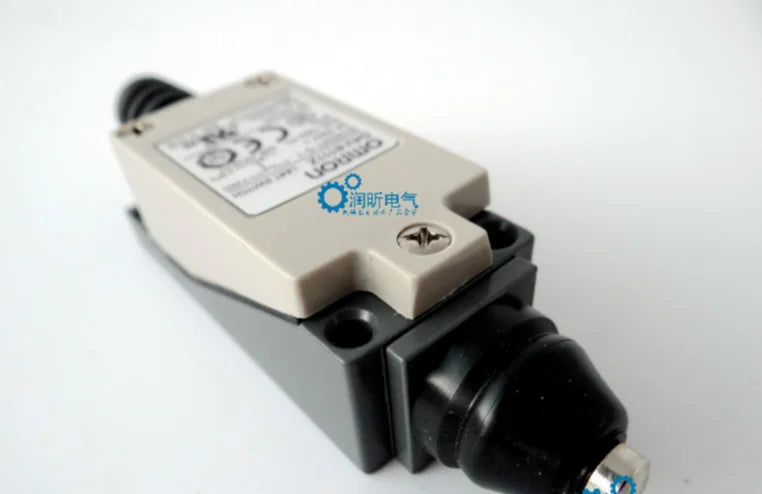 D4V-8111Z D4V8111Z 1PC New Omron Limit Switch free shipping