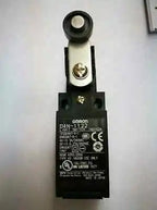 D4N-1122 D4N1122 1PC New Omron Limit Switch free shipping