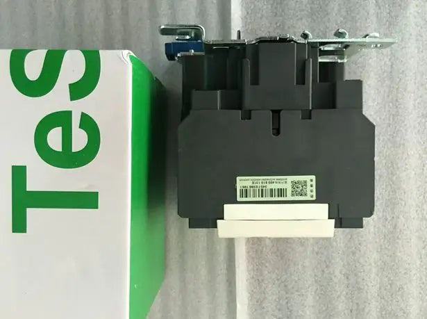 LC1D50F7C LC1D50 F7C 110VAC NEW Schneider Telemecanique Contactor free shipping