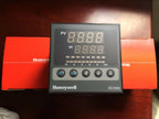 DC1040CR-701000-E DC1040CR701000E temperature controller HONEYWELL NEW