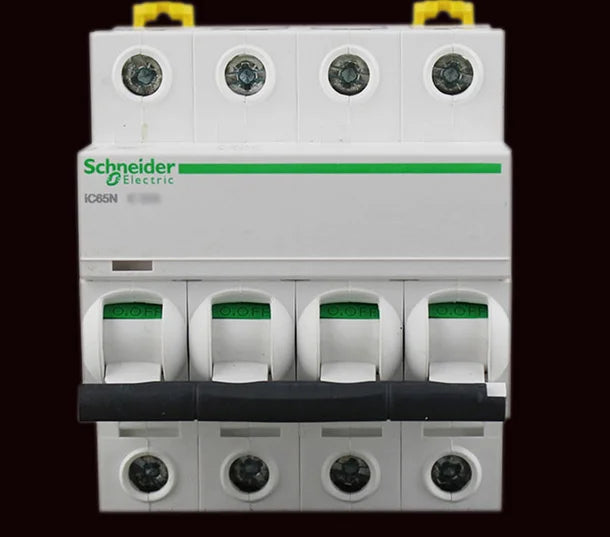 IC65N 4P D20A 1PC NEW Schneider