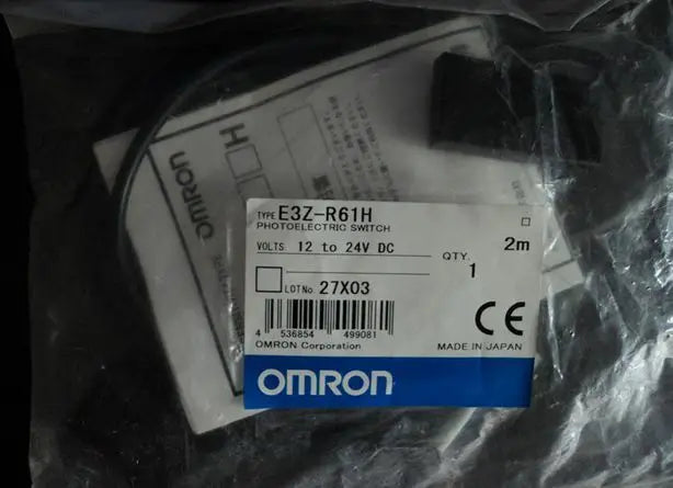 E3Z-R61H E3ZR61H New Omron photoelectric switch free shipping