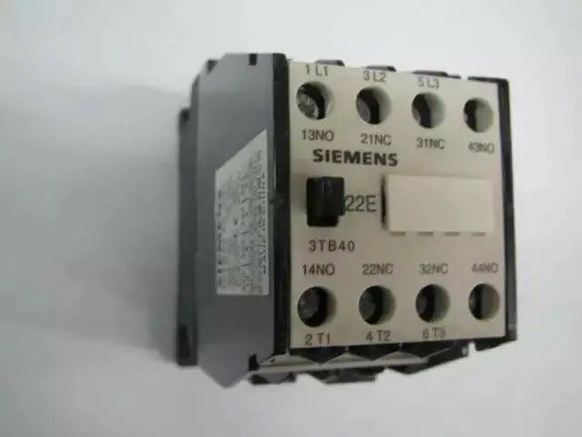New SIEMENS 3TB4022-0XB0 AC24V Ac contactor free shipping