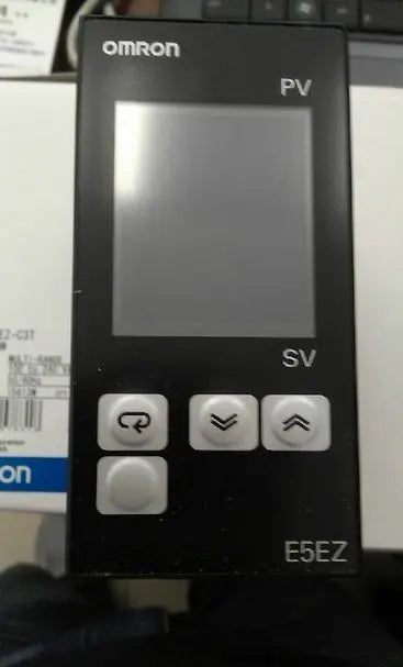 E5EZ-C3T E5EZC3T 100-240VAC NEW OMRON Temperature Controller free ship