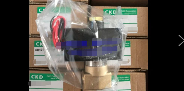 1PC  NEW  CKD  AB42-02-2-AC220V   AB42-02-2   AC220V  free  shipping