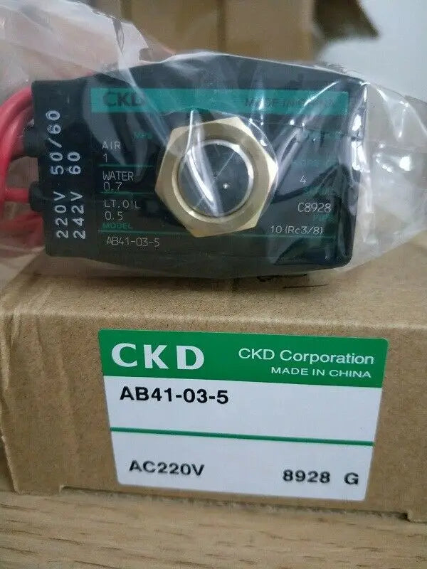1PC  NEW  CKD   AB41-03-5-AC220V  AB41-03-5   AC220V   free  shipping