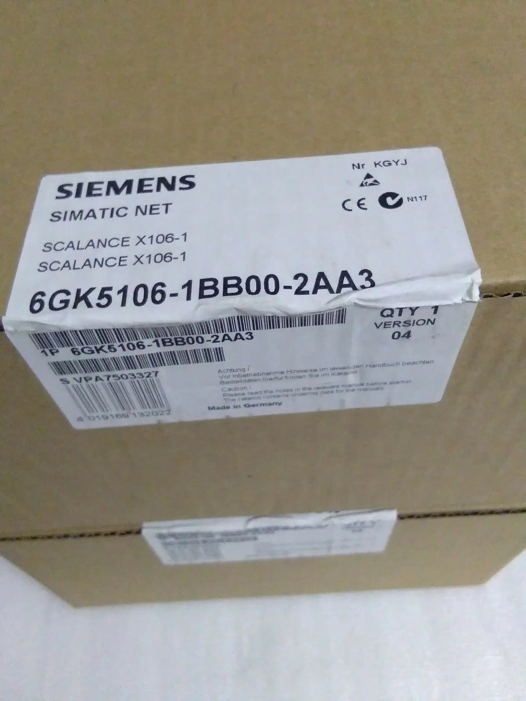 New  Siemens 6GK5 106-1BB00-2AA3  6GK5106-1BB00-2AA3  free shipping