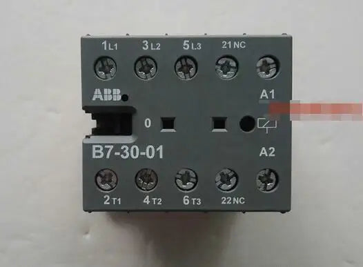 B7-30-01 48V 1PC New ABB auxiliary contacts free shipping